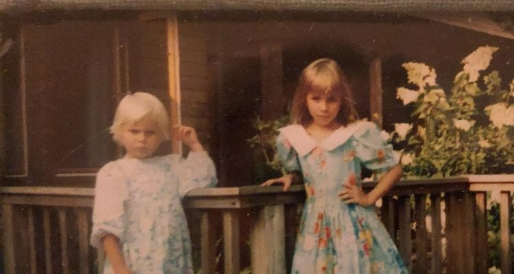 Isabel Cowles with younger sister Lily Cowles.